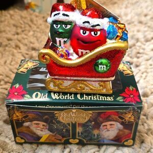 New Old World Christmas M&M Ornament Sleigh‎ Presents